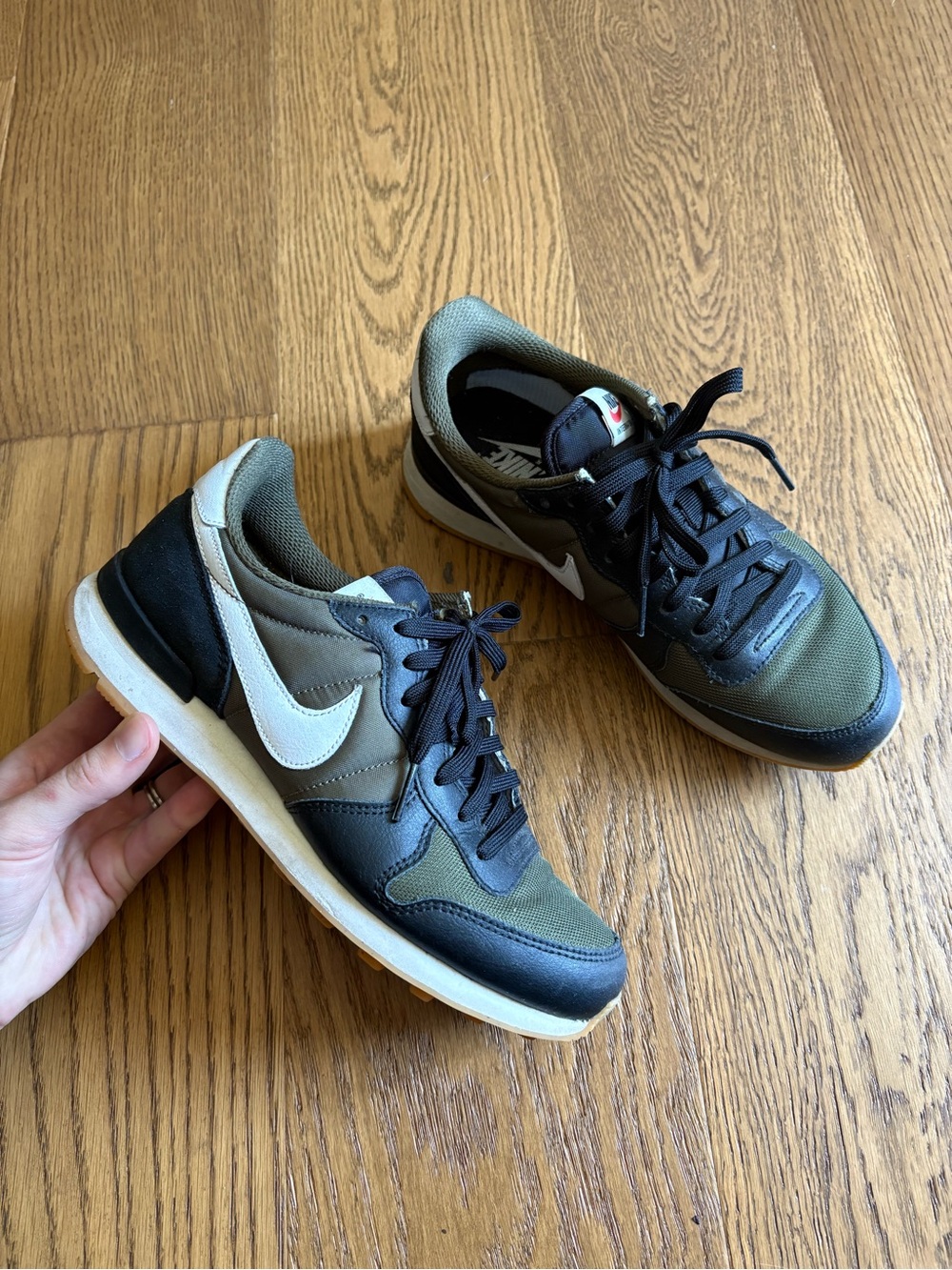 Nike Internationalist Olive Green Sneakers